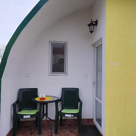 Yellow Story * Vrdnik